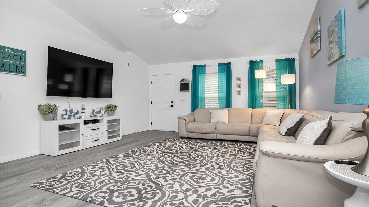 Photo of Livingroom in Palm Bay