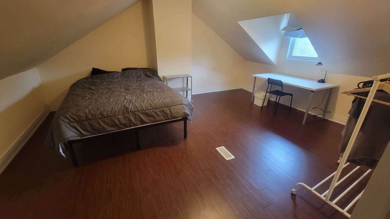 Photo of Bedroom in Dovercourt Park