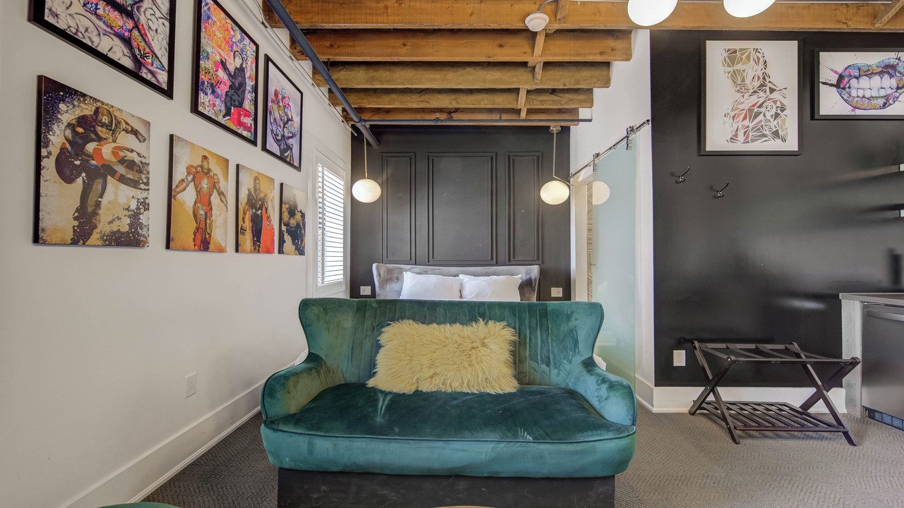 Photo of Livingroom in New Toronto