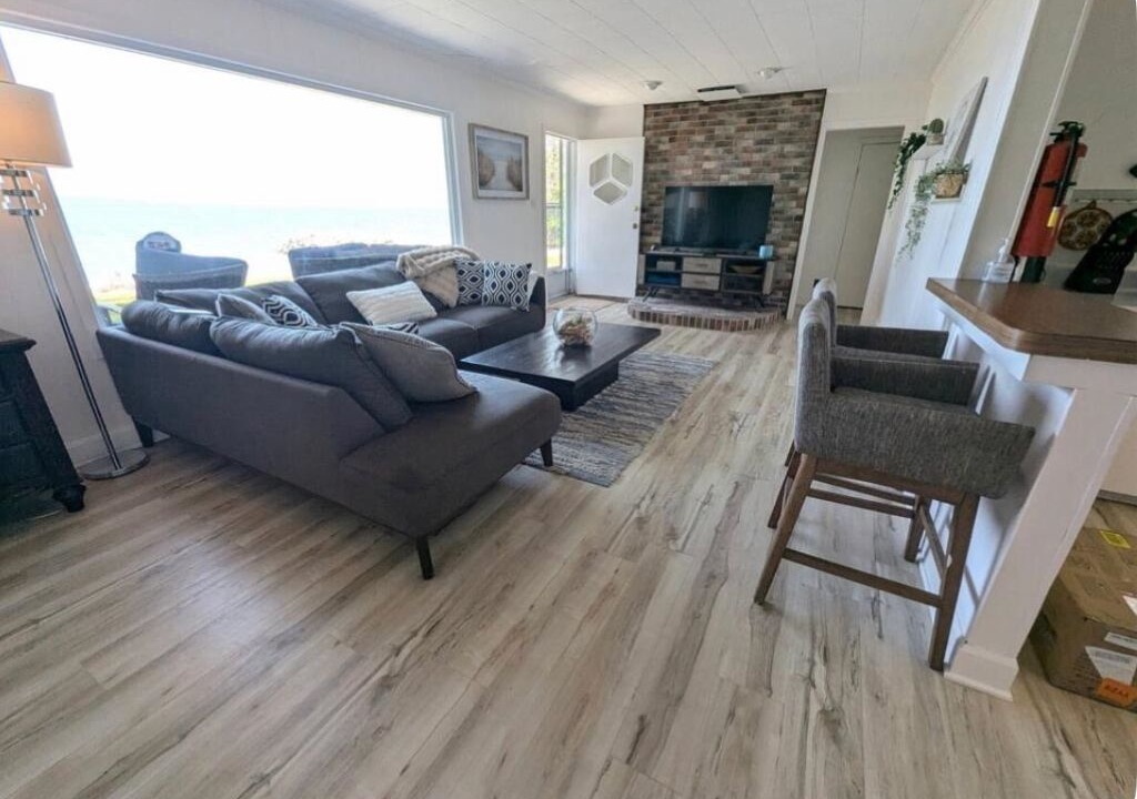 Photo of Livingroom in Tiny