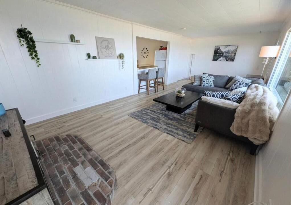Photo of Livingroom in Tiny