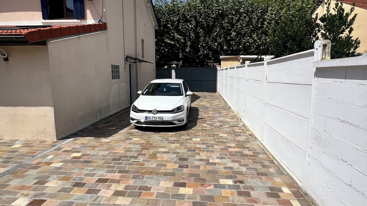Photo of Outdoor in Bondy