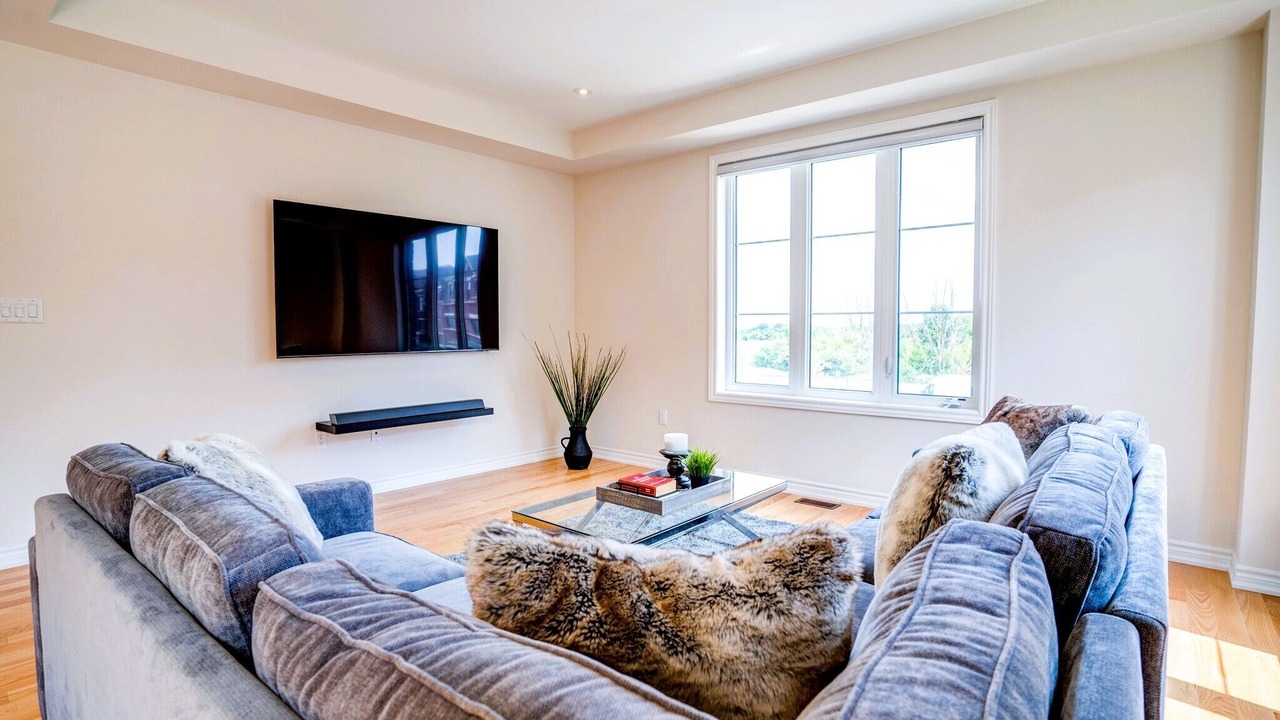 Photo of Livingroom in Brampton