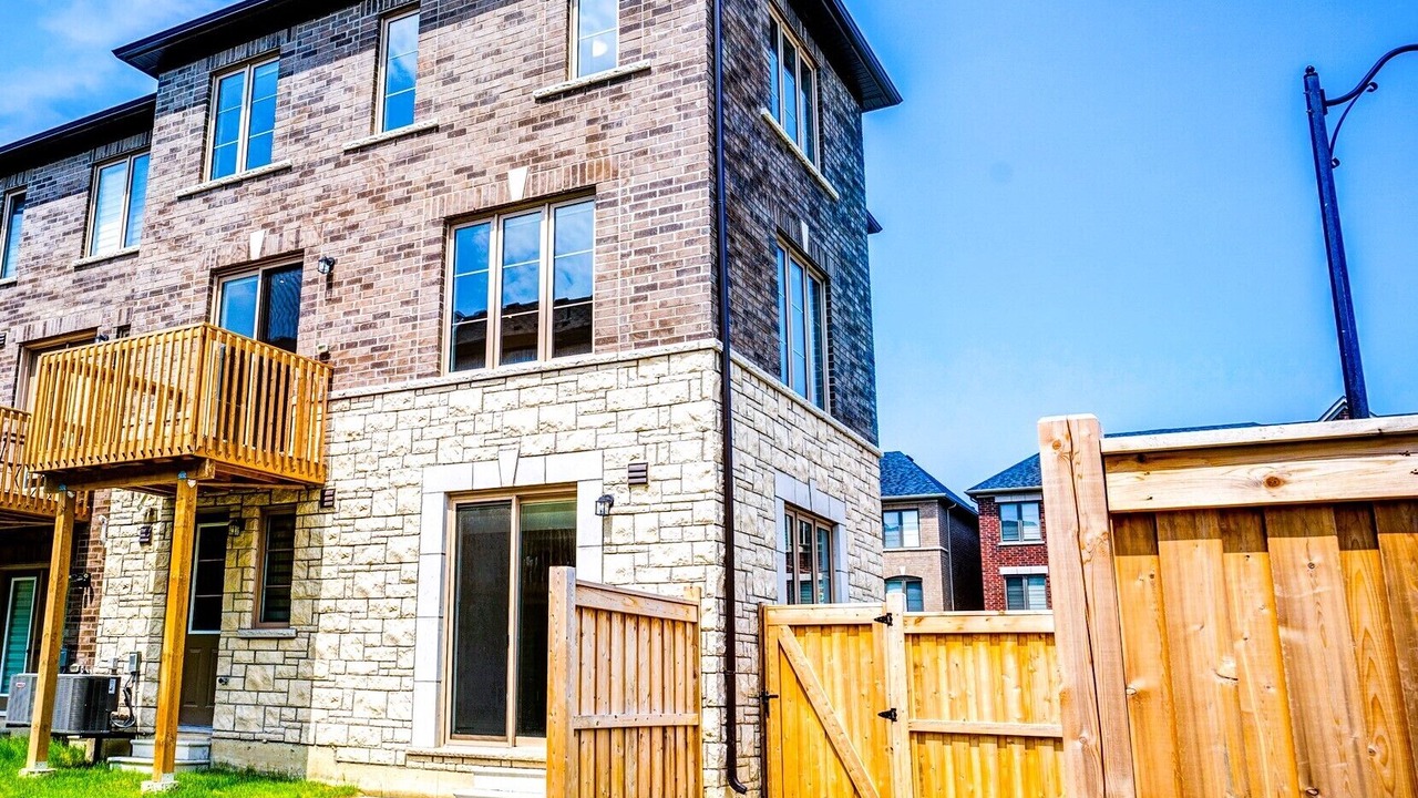 Photo of Outdoor in Brampton