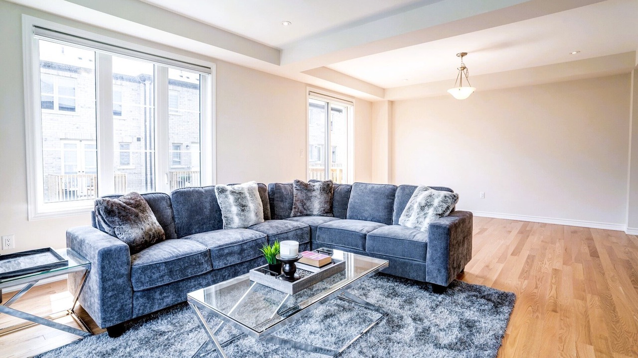 Photo of Livingroom in Brampton