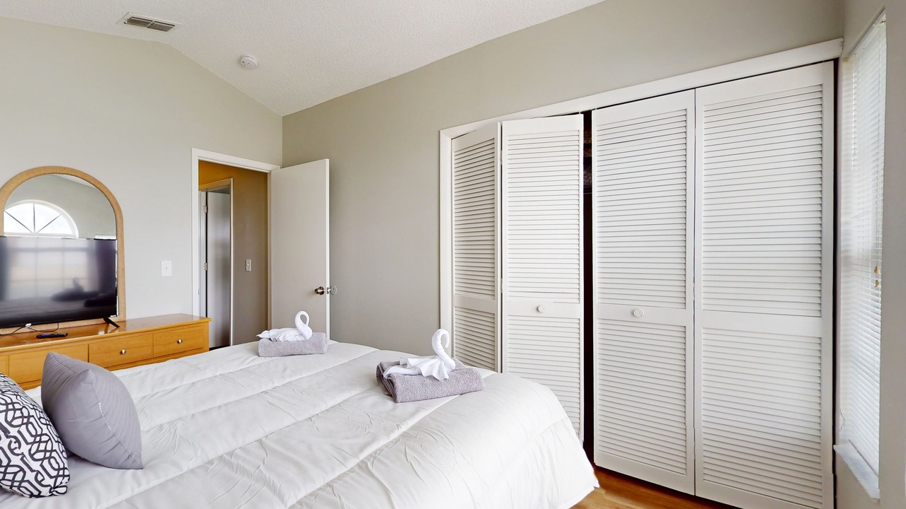 Photo of Bedroom in Lindfields