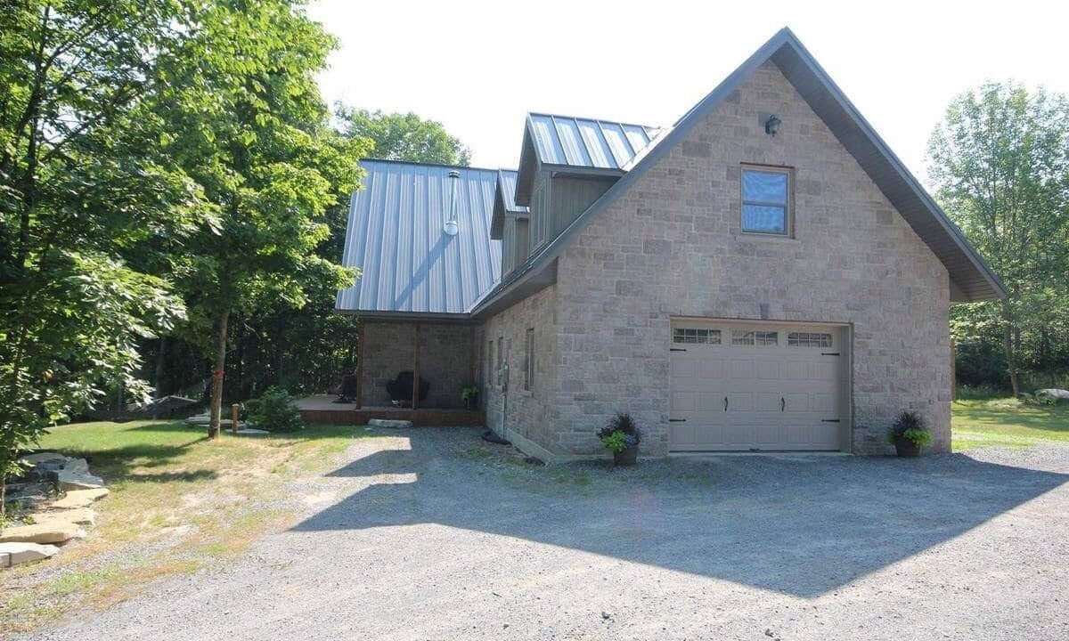 Photo of Outdoor in Howe Island