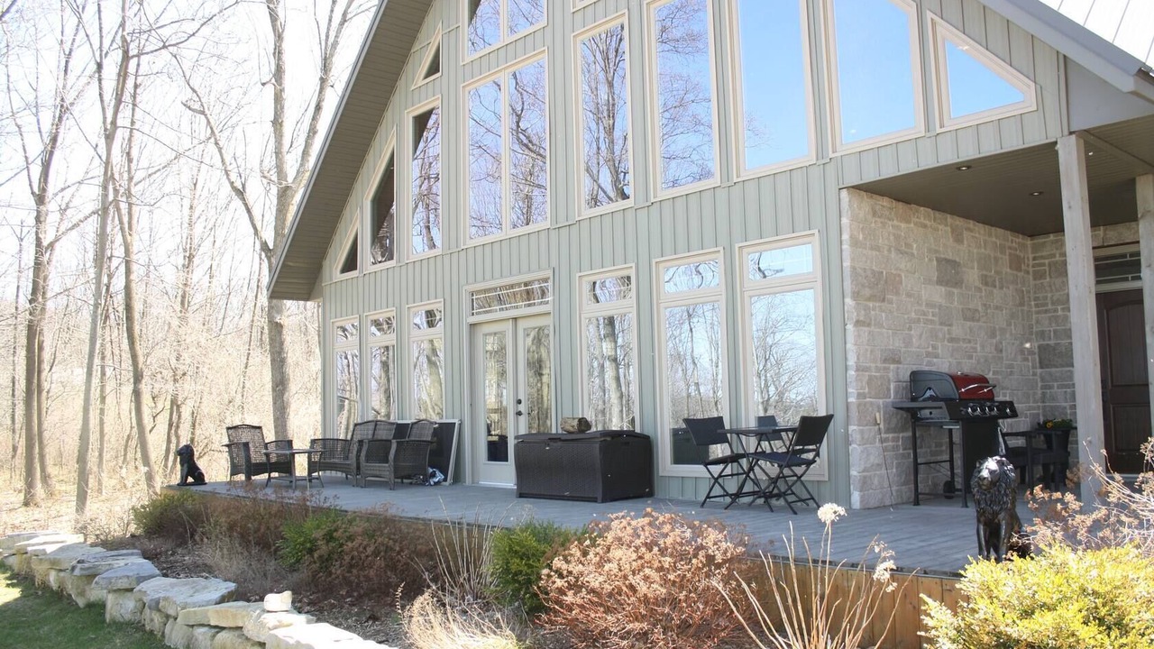 Photo of Outdoor in Howe Island