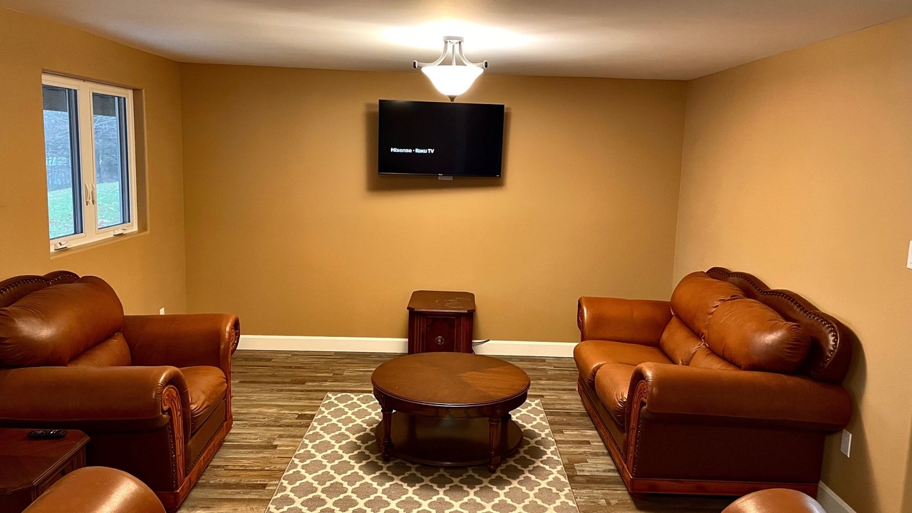 Photo of Livingroom in Greater Napanee