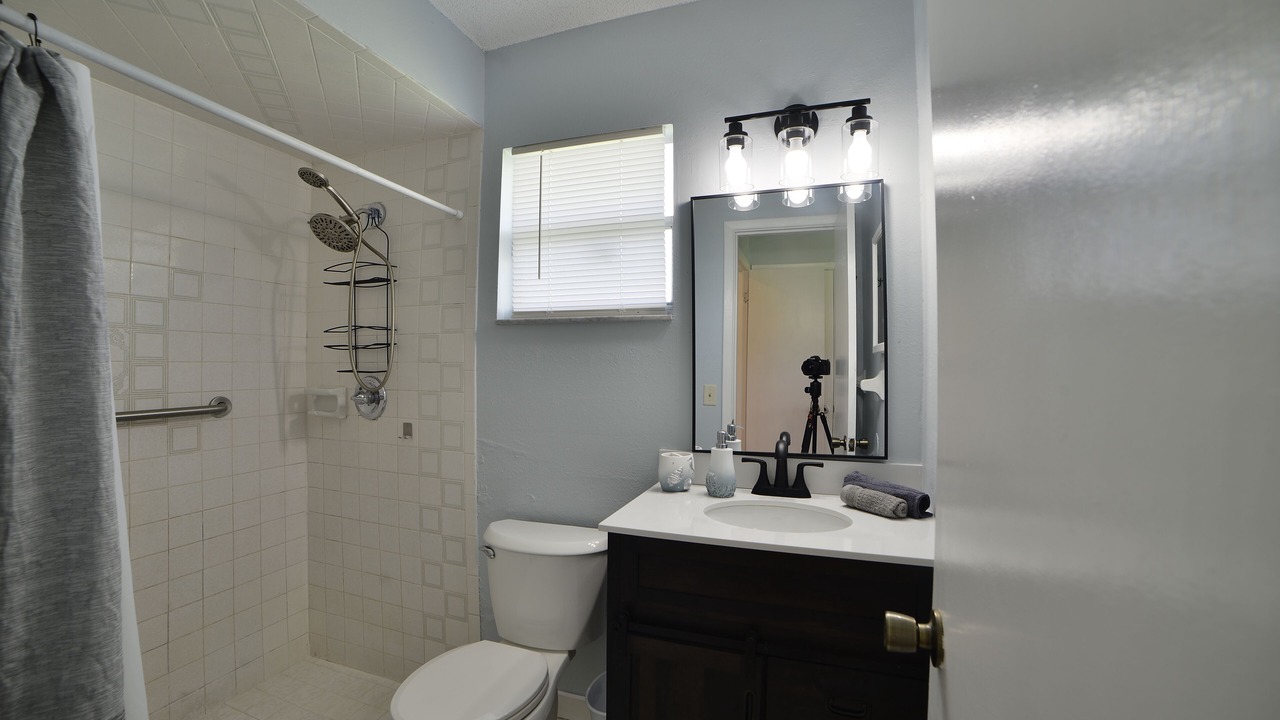 Photo of Bathroom in Sun 'N Lake