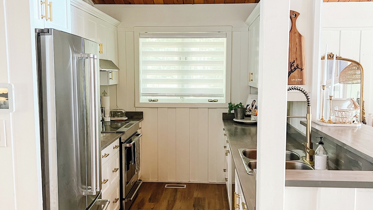 Photo of Kitchen in Lake of Bays
