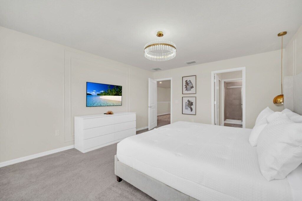 Photo of Bedroom in Tuscan Hills