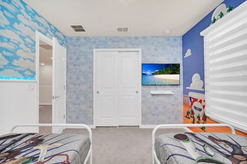 Photo of Bedroom in Tuscan Hills