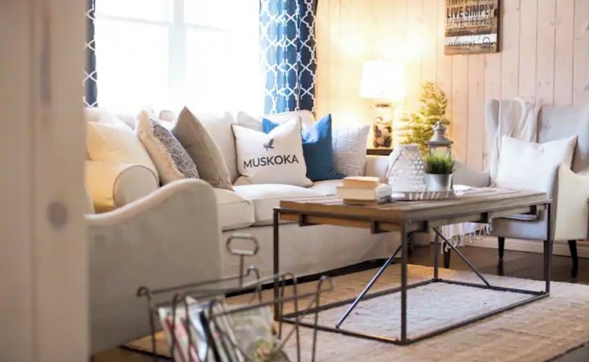 Photo of Livingroom in Muskoka Lakes
