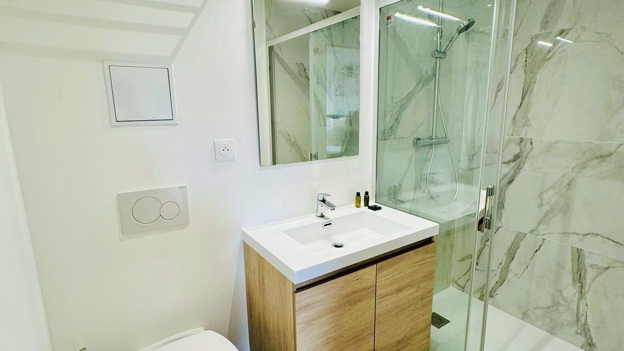 Photo of Bathroom in Antony
