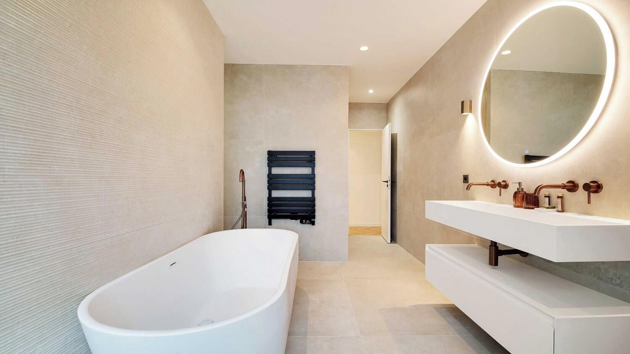 Photo of Bathroom in 8th Arrondissement