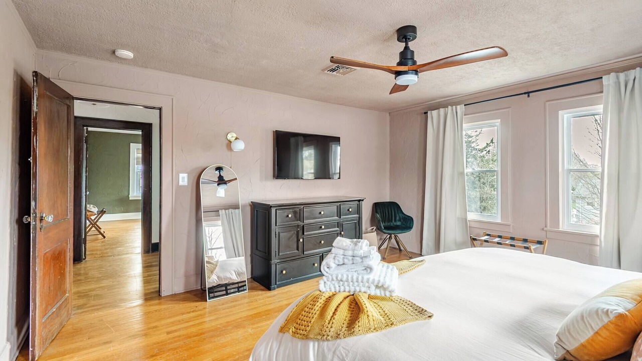 Photo of Bedroom in Red Bank