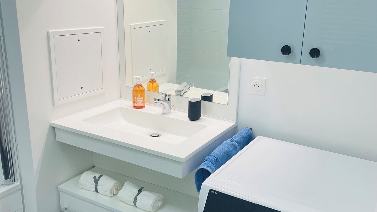 Photo of Bathroom in Saint-Ouen