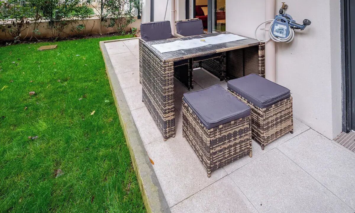 Photo of Patio Balcony in Les Puces de Saint-Ouen