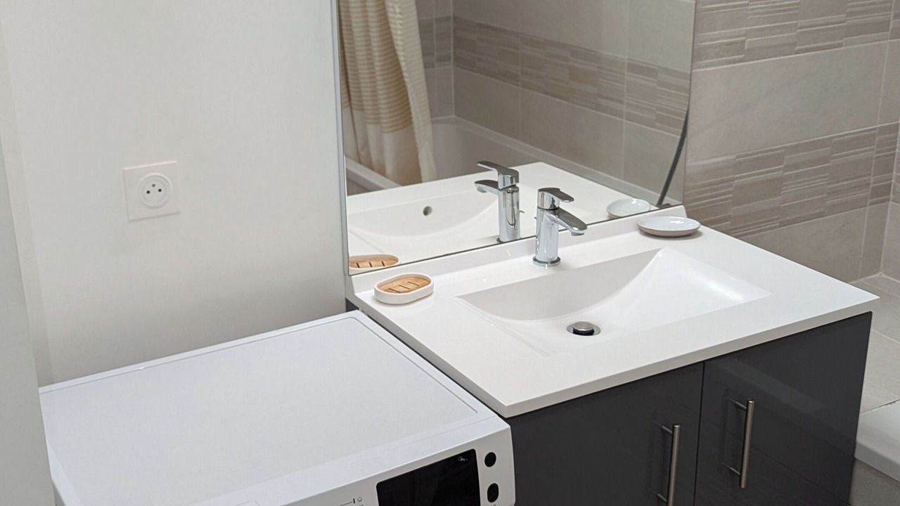 Photo of Bathroom in Les Puces de Saint-Ouen