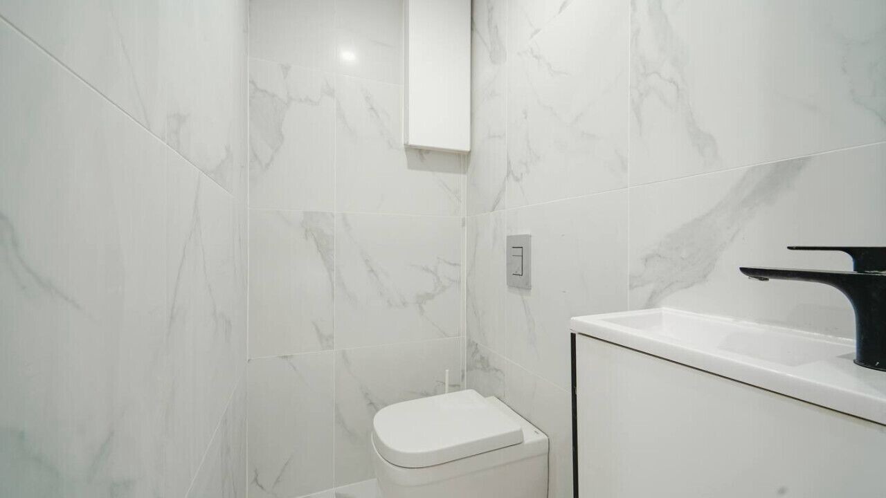 Photo of Bathroom in Les Lilas