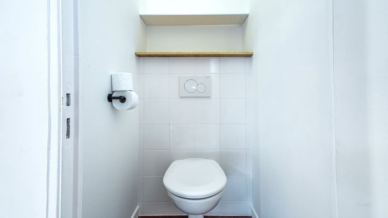 Photo of Bathroom in Combat