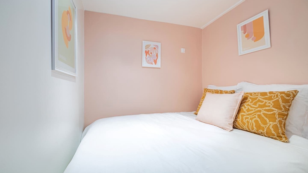 Photo of Bedroom in Combat
