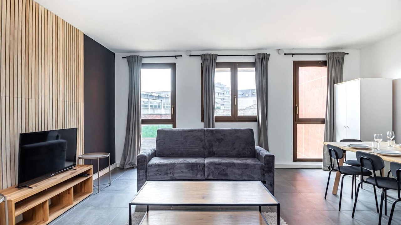 Photo of Livingroom in Les Lilas