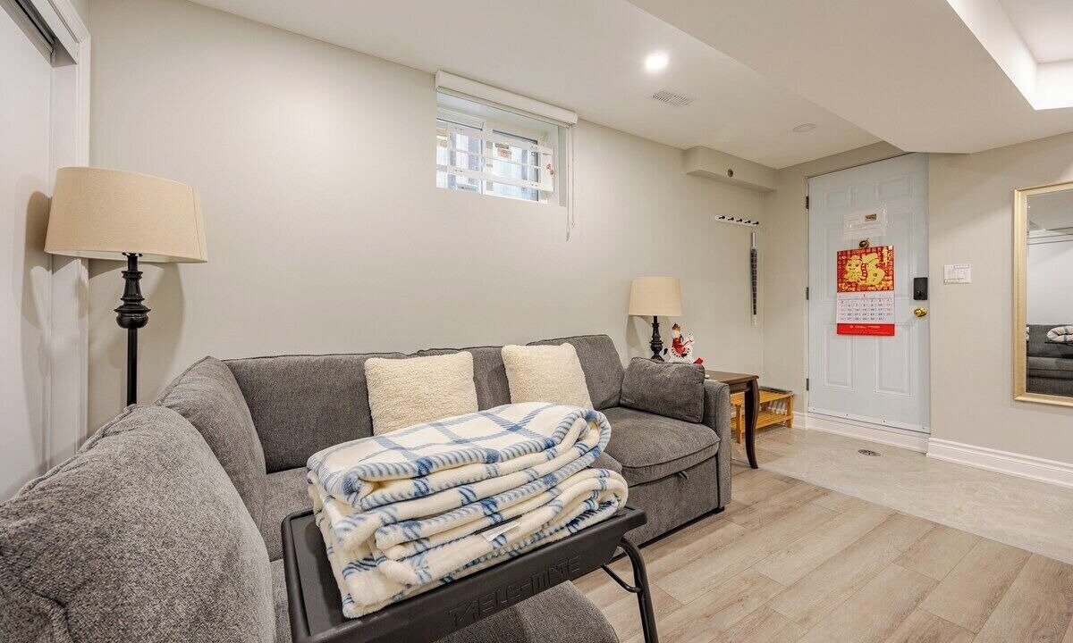 Photo of Livingroom in Richmond Hill