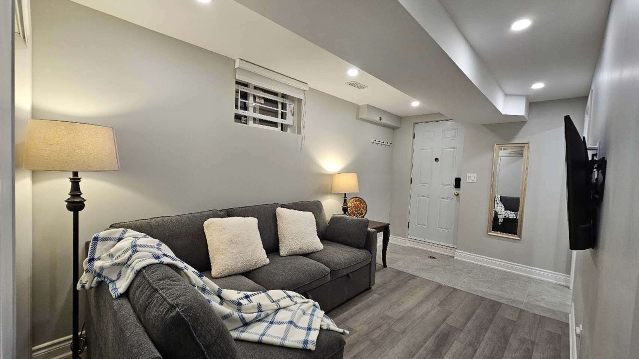 Photo of Livingroom in Richmond Hill