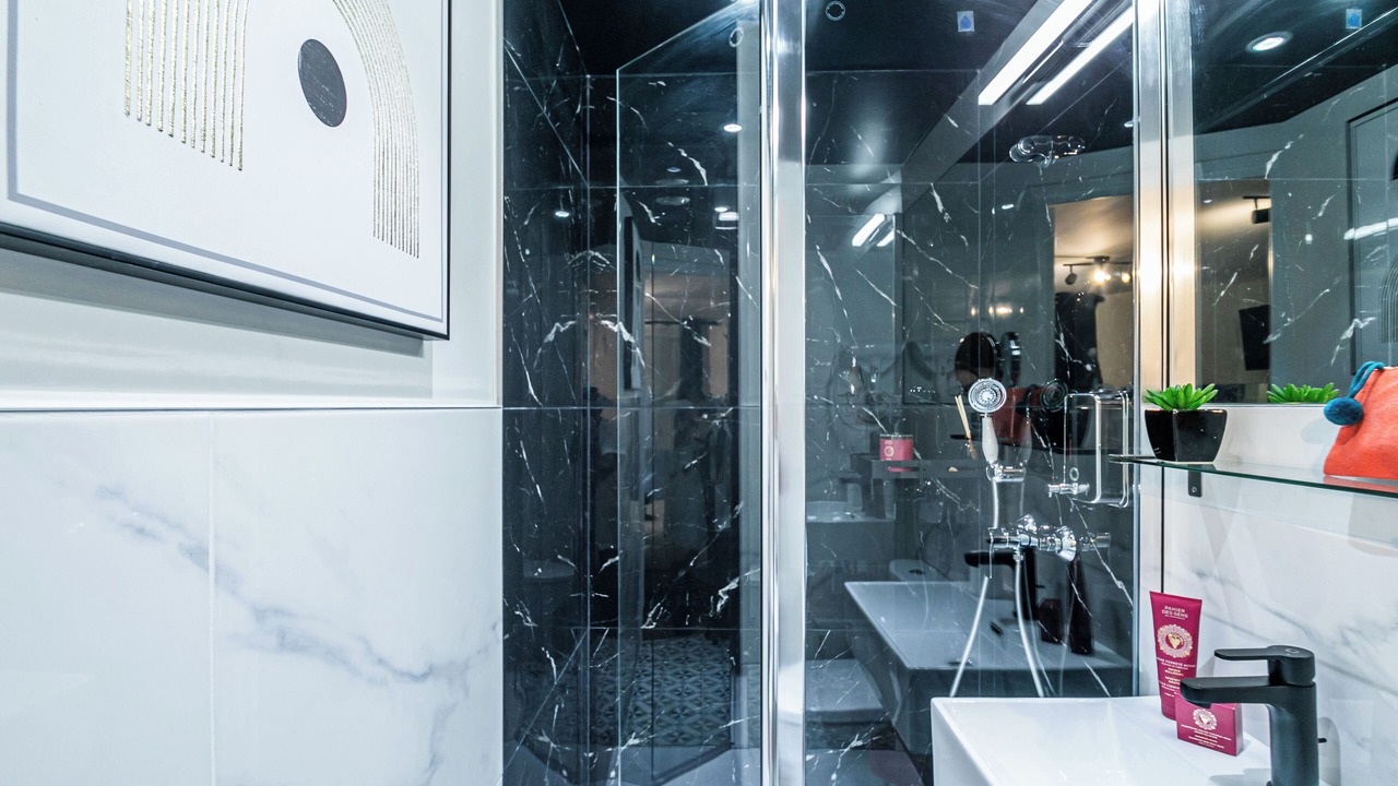 Photo of Bathroom in Paris City Center