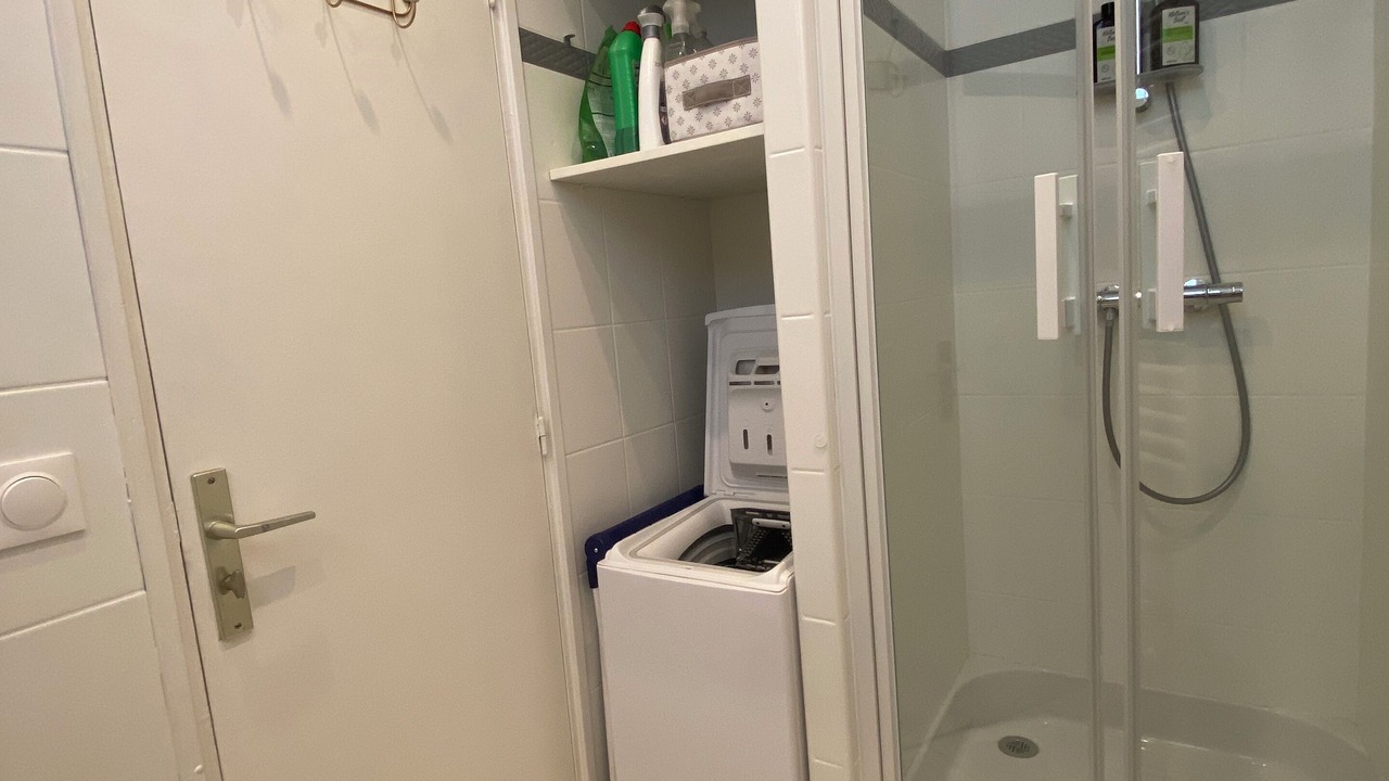 Photo of Bathroom in Joinville-le-Pont