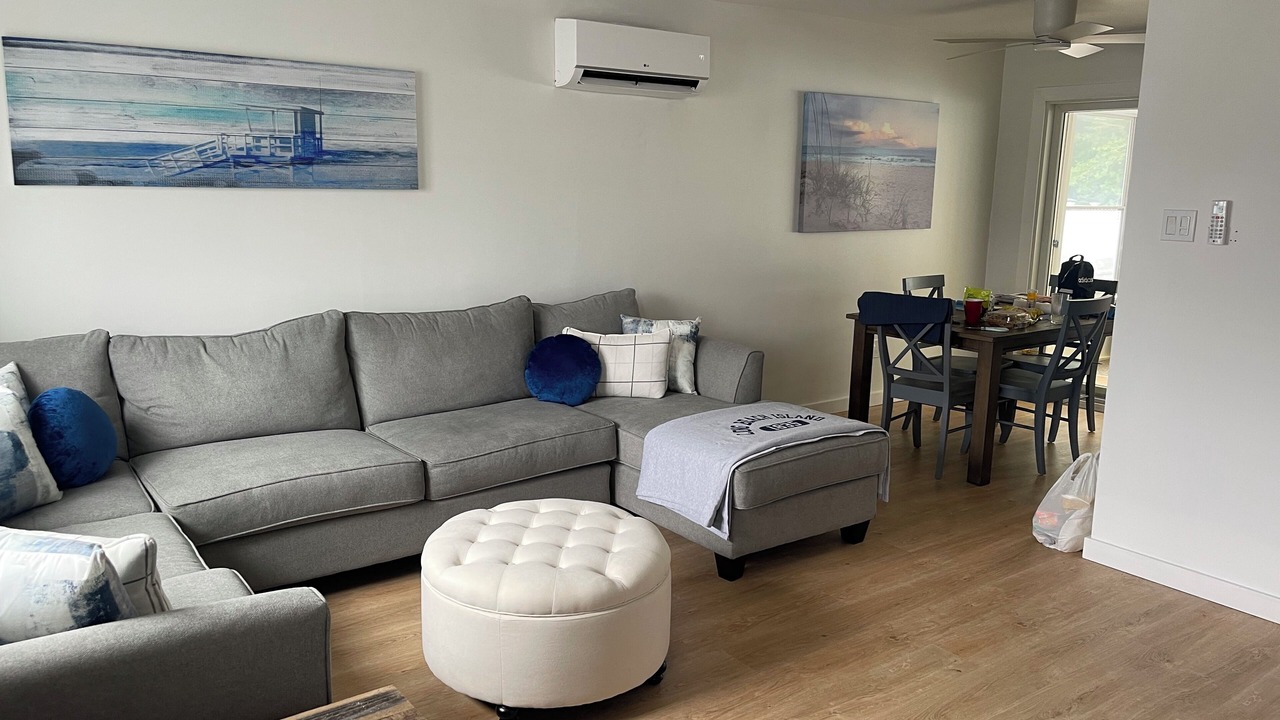 Photo of Livingroom in Beach Haven West
