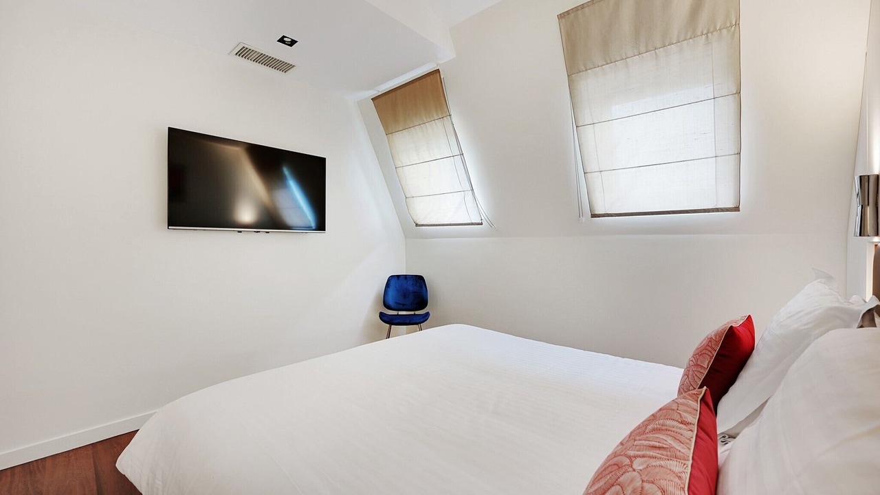 Photo of Bedroom in Sorbonne
