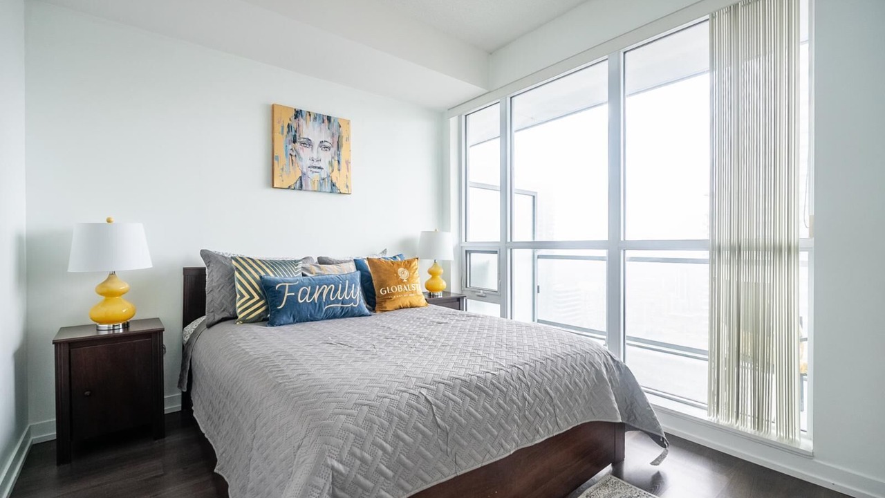 Photo of Bedroom in Yonge-Eglinton