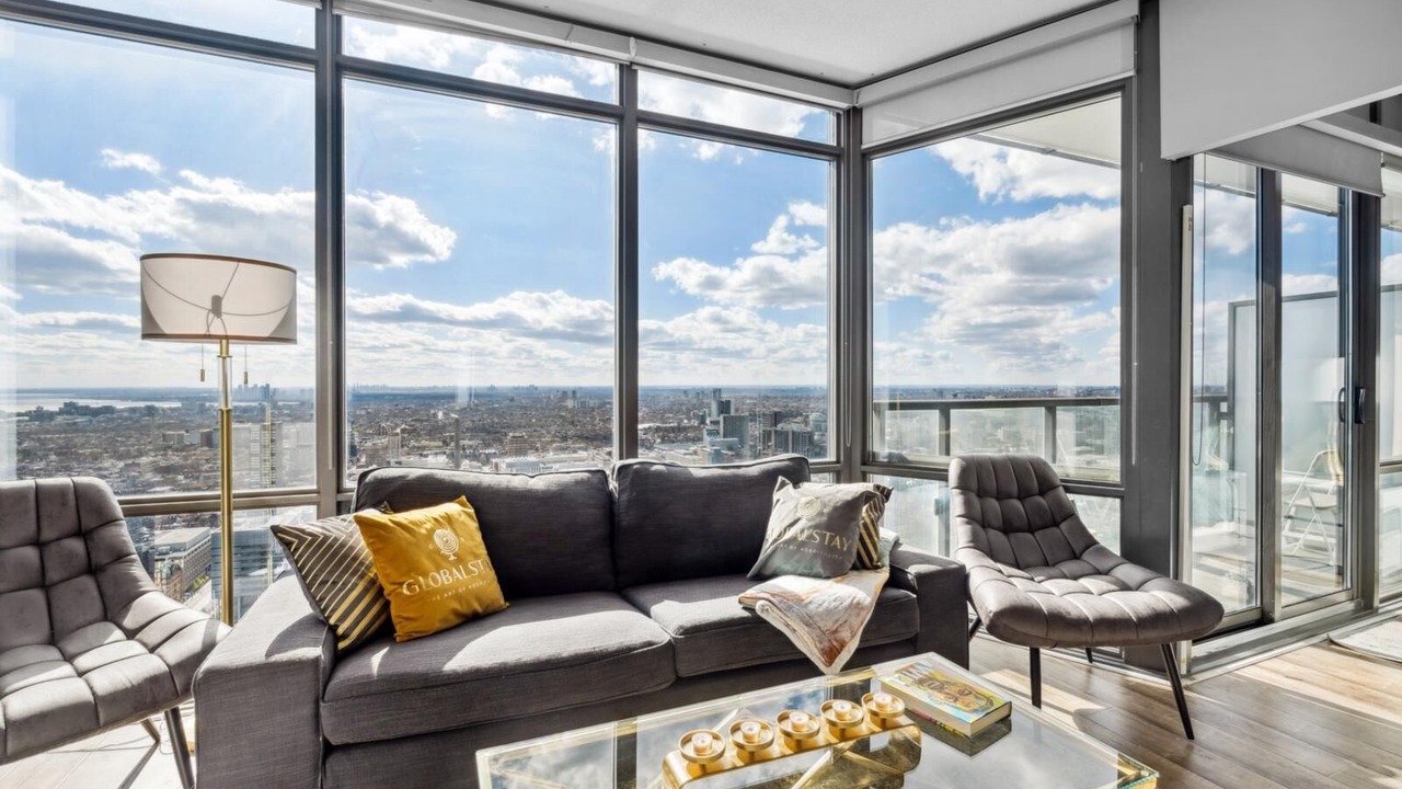 Photo of Livingroom in Bay Cloverhill
