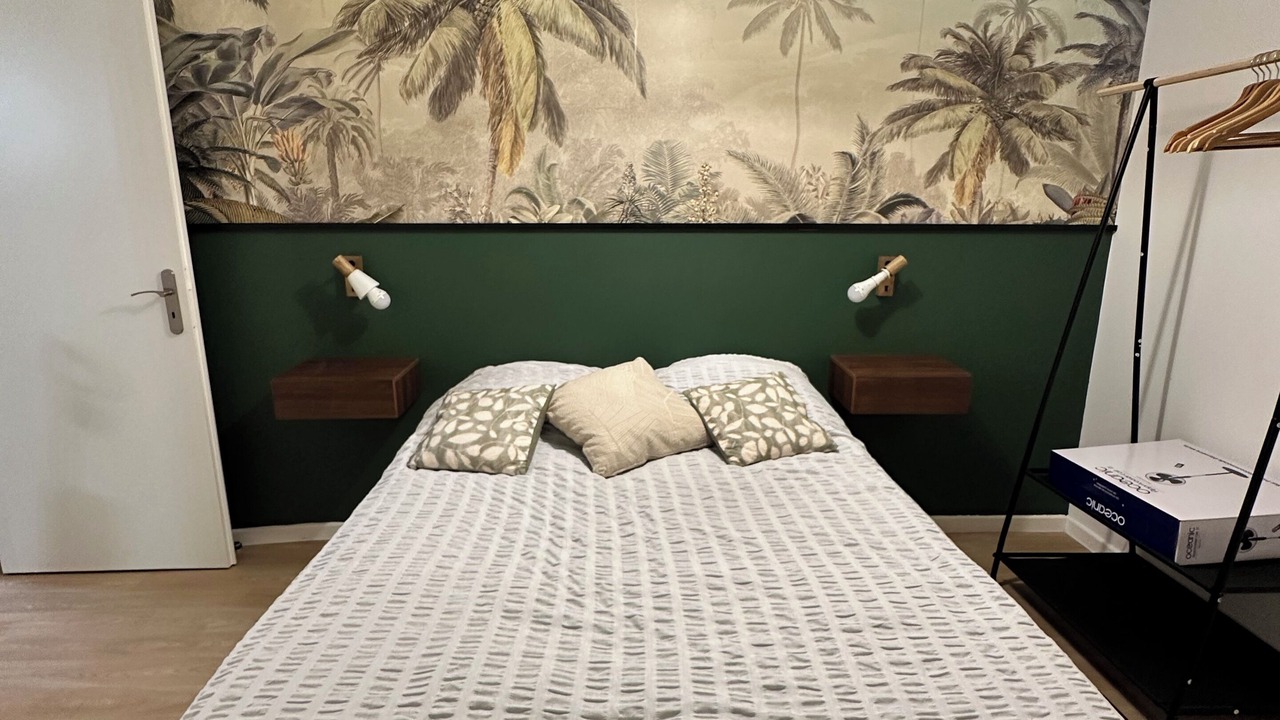 Photo of Bedroom in Le Bourget
