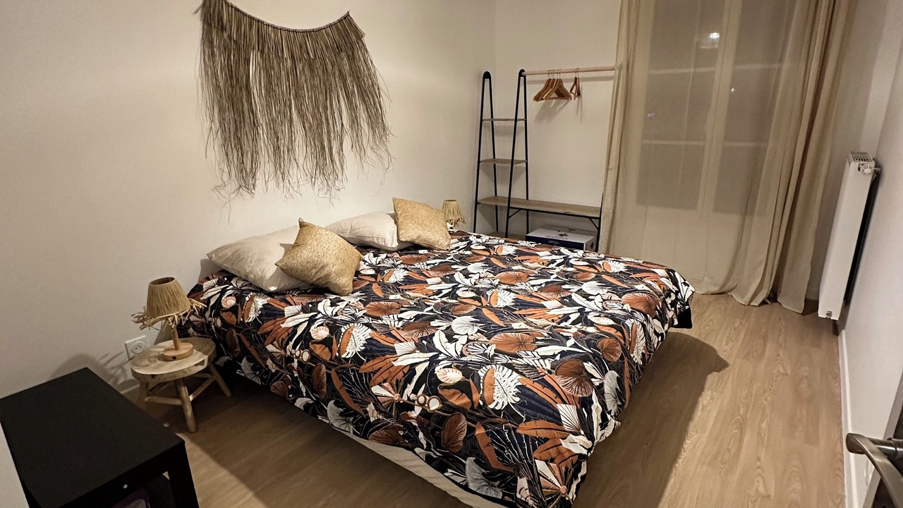 Photo of Bedroom in Le Bourget
