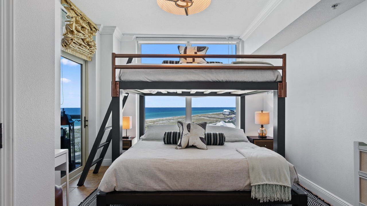 Photo of Bedroom in Pensacola Beach