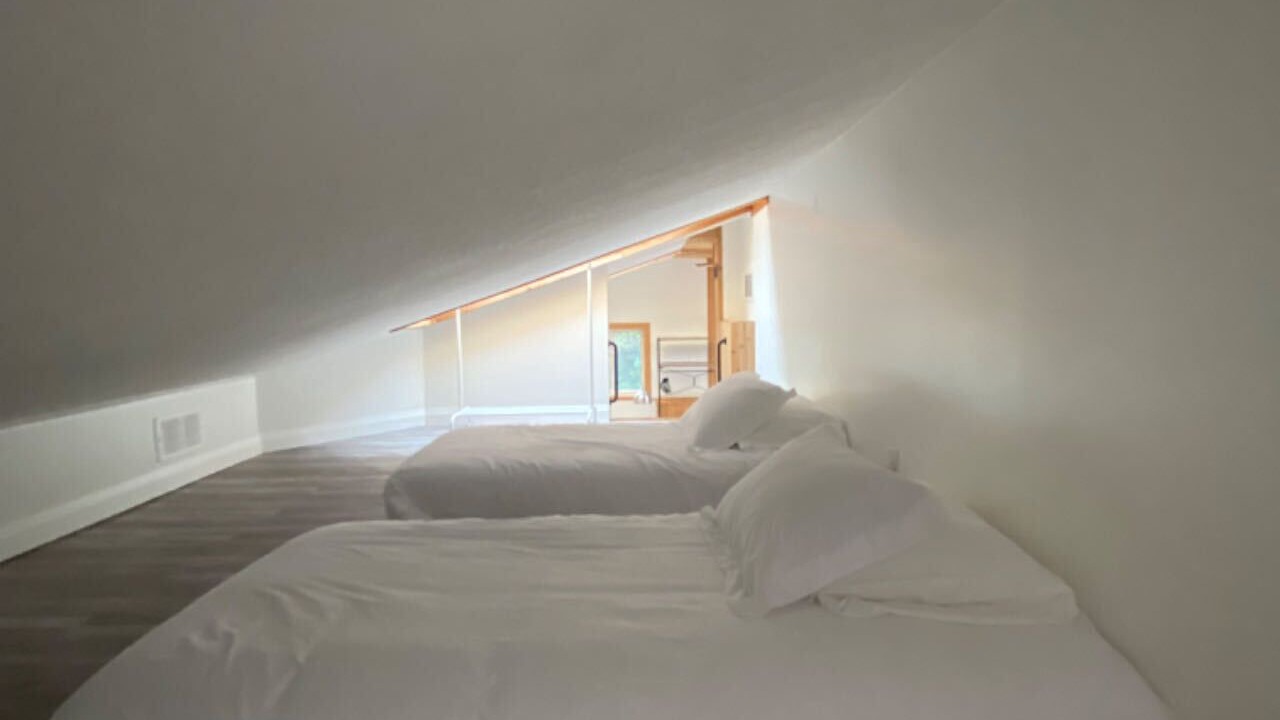 Photo of Bedroom in Gravenhurst
