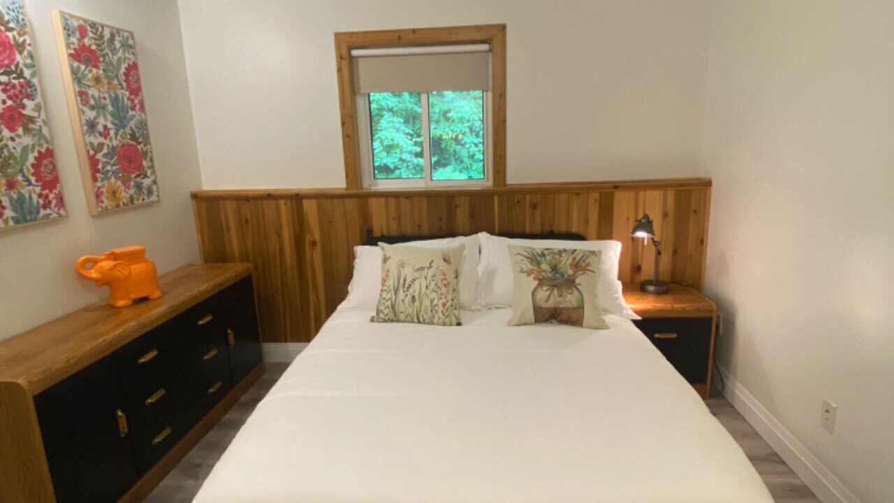 Photo of Bedroom in Gravenhurst