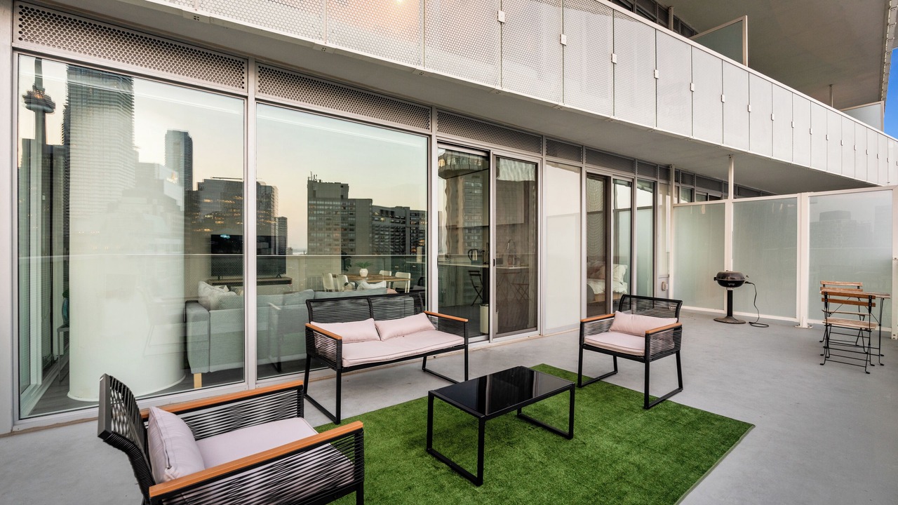 Photo of Patio Balcony in Central Waterfront