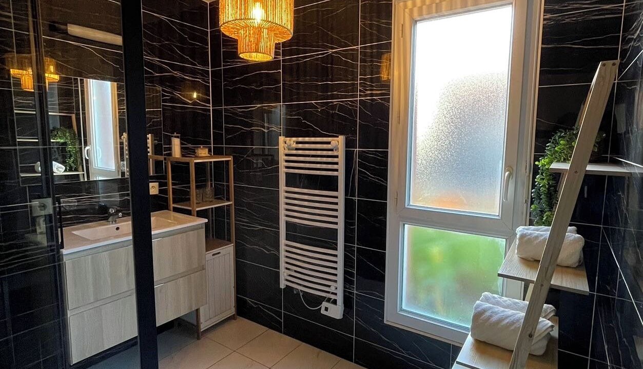 Photo of Bathroom in Vitry-sur-Seine