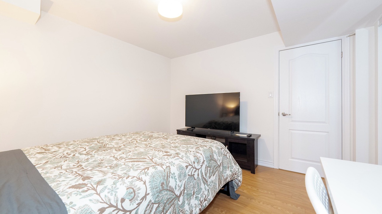 Photo of Bedroom in Richmond Hill