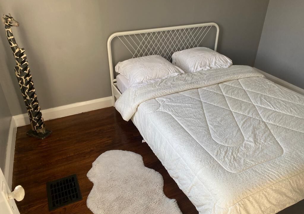 Photo of Bedroom in Lakeview
