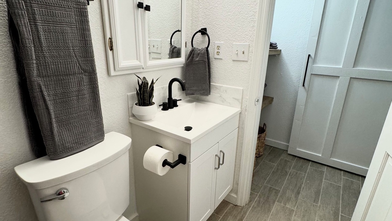 Photo of Bathroom in Vista Del Valle