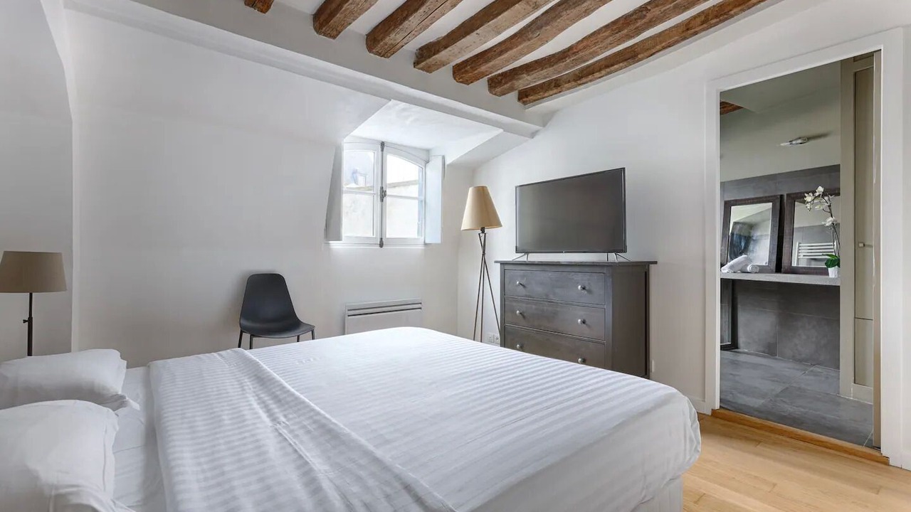 Photo of Bedroom in Saint-Germain-des-Pres