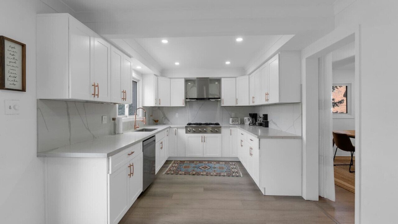 Photo of Kitchen in Erin Mills
