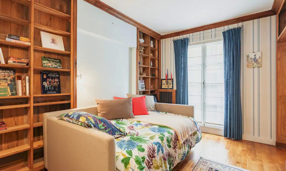 Photo of Bedroom in 4th Arrondissement