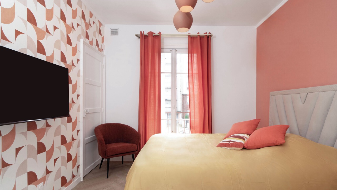 Photo of Bedroom in Le Bourget